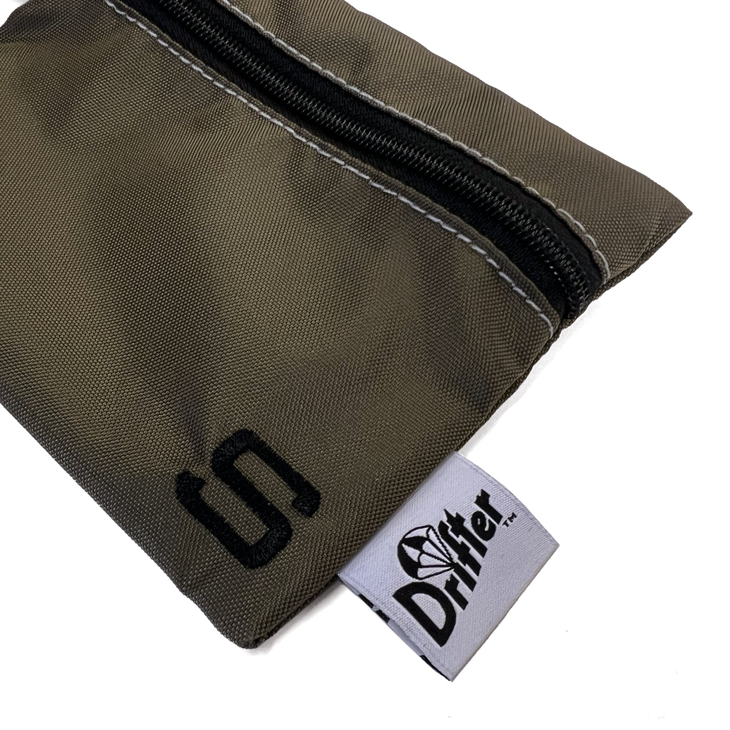Drifter | 別注カラー CARABINER POUCH
